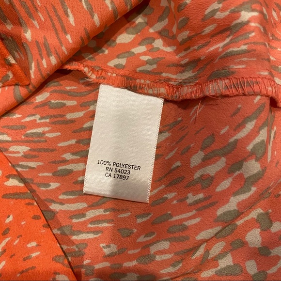 Banana Republic Coral Shell with Ruffle and Tie - Picture 3 of 4